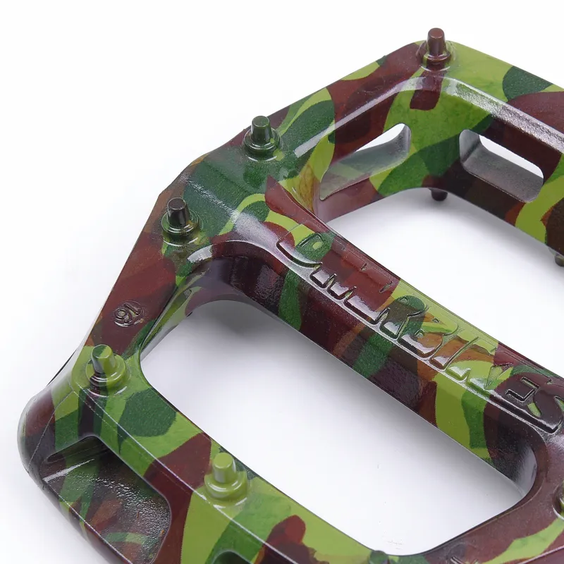 DMR V6 SE Pedals in Camo Green-4